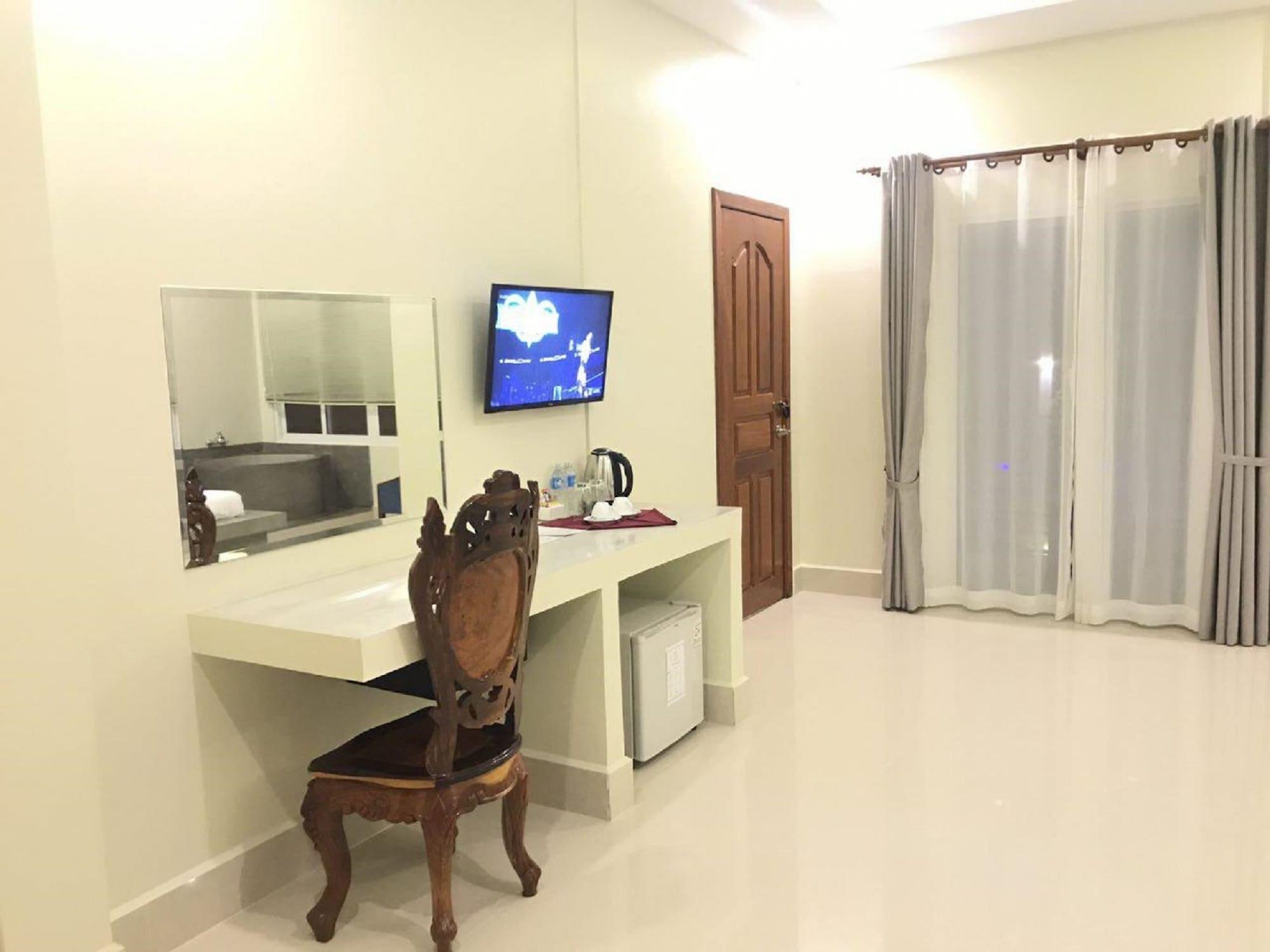 Hotel Chheng 4*